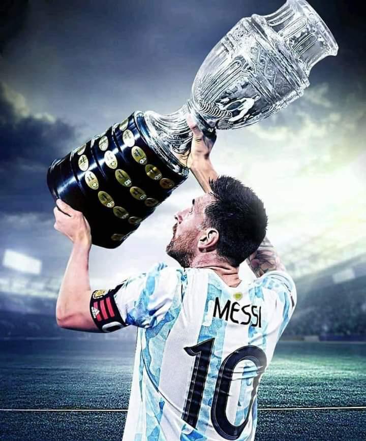 Messi with the Copa America trophy